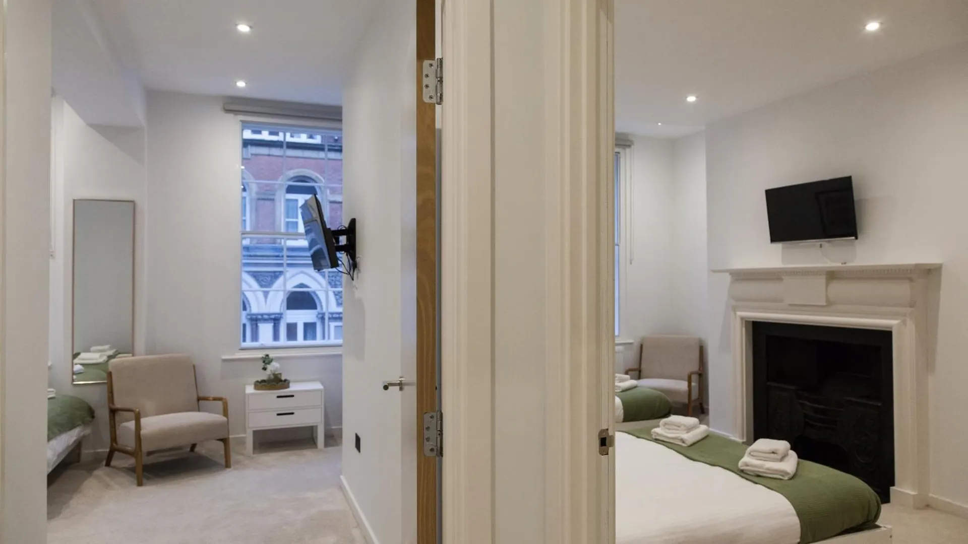 Grand Central Apartment - 2-Bedrooms - Sleeps 6 Comfortably - Perfect For Families - Contractors - Professionals 리즈 영국